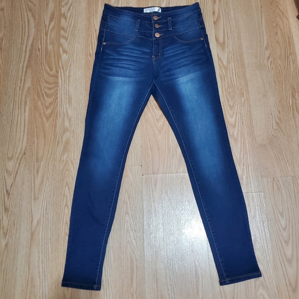 No Boundaries Jean Pants